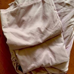 Alex and Zoe Twin xl sheet set light plum color